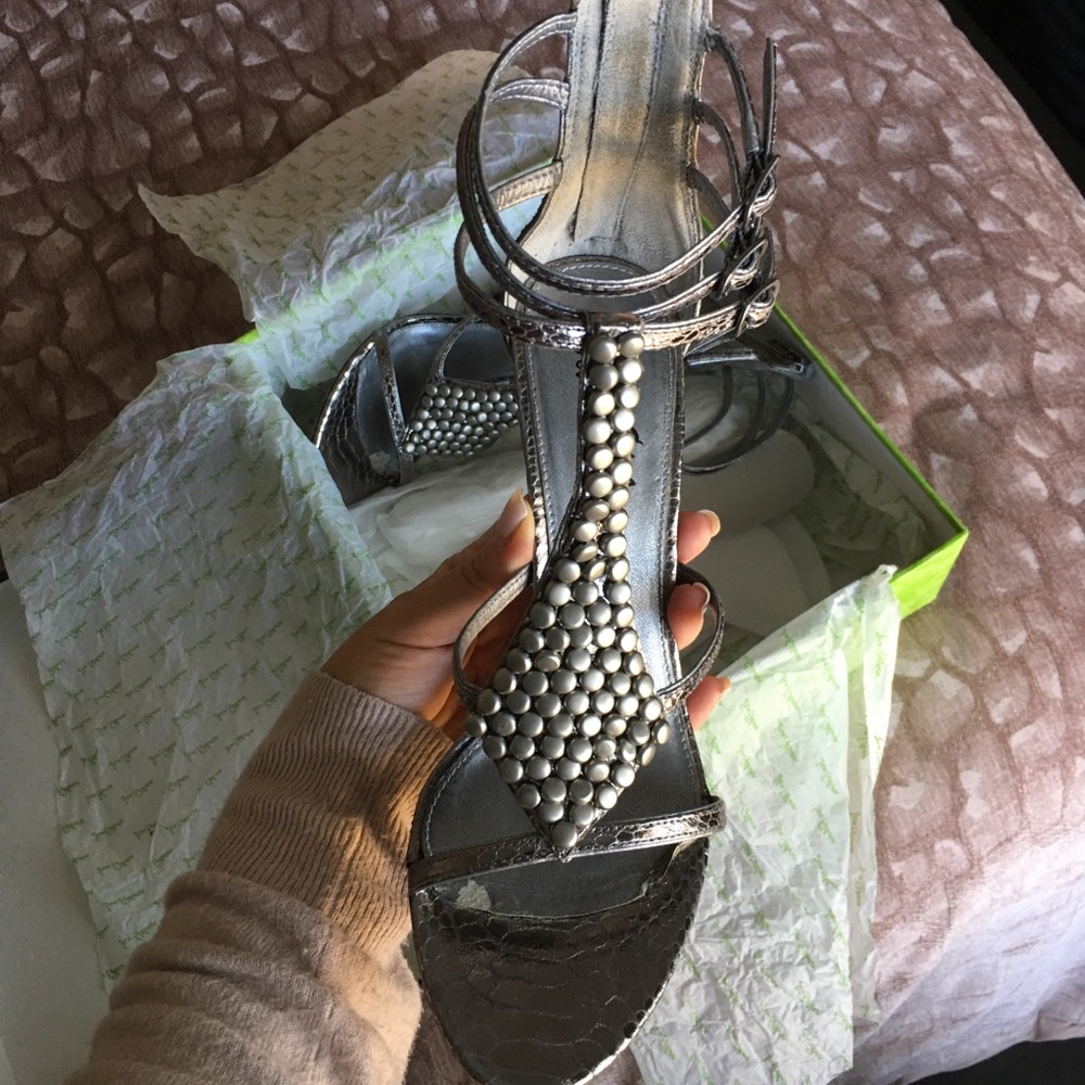 High heels - Picture 4 of 6